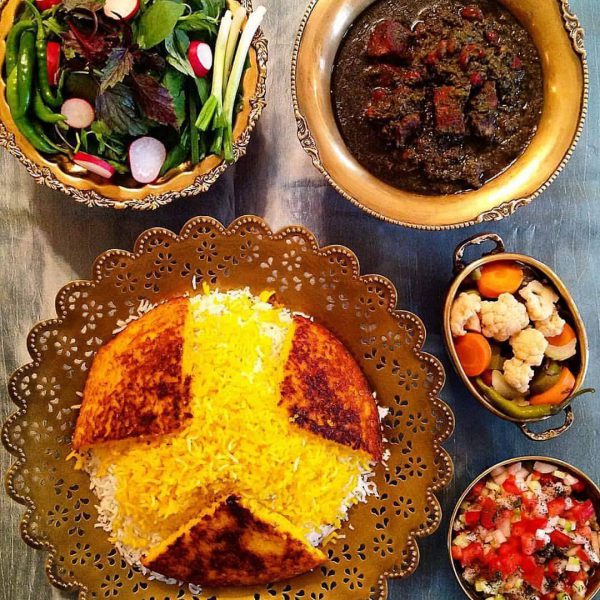 12672178 989786907780547 3667491460873149053 o 600x600 - 10 Essential Iranian Dishes