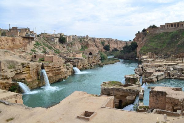 1920px Shushtar Historical Hydraulic System Darafsh 6 600x400 - Visit 26 unesco heritage sites in iran