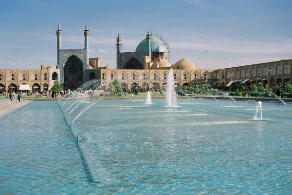 54336 373130299446214 1776983196 o 600x400 - Visit 26 unesco heritage sites in iran