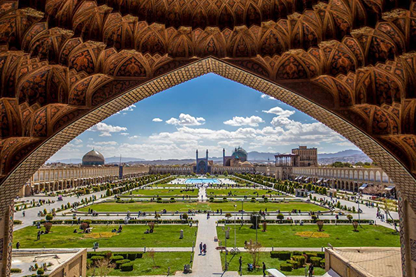 Naqshe jahan of Isfahan - The history of bazaars in Iran