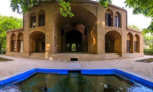 Pahlavanpour Garden Mehriz 500x300 - Top 9 Persian Gardens