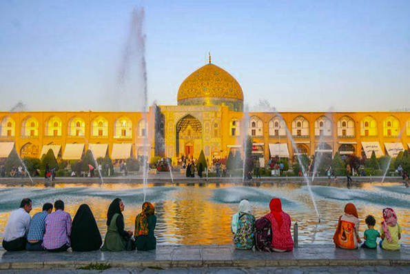 Sheikh Lotfolah Mosque - The history of bazaars in Iran