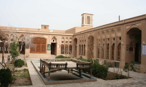 Walking tour in old part of the city 500x300 - Yazd Tours