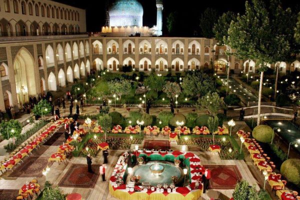 abbasi hotel 600x400 - Iran Caravanserais